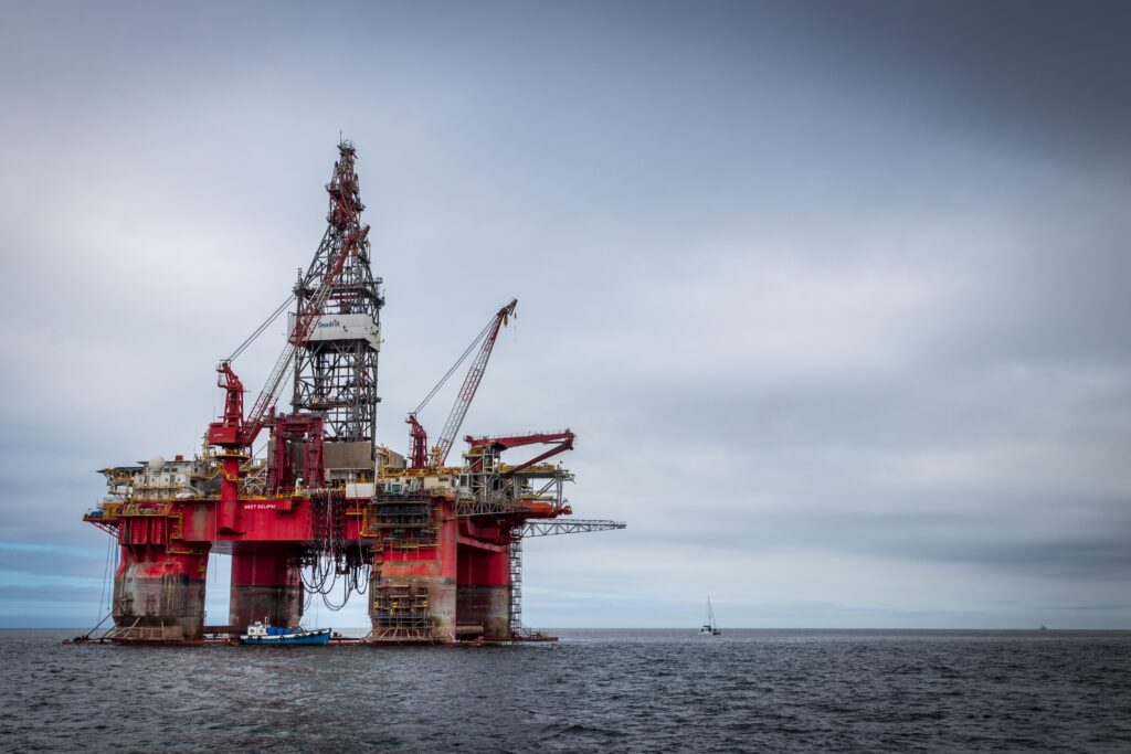 empresas tirando petroleo do mar