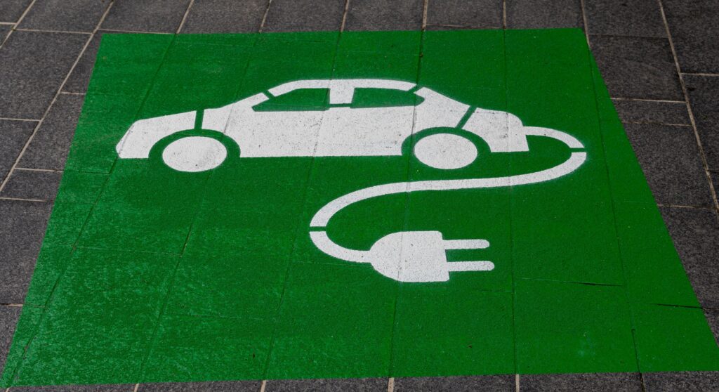 estacionamento para carros elétricos